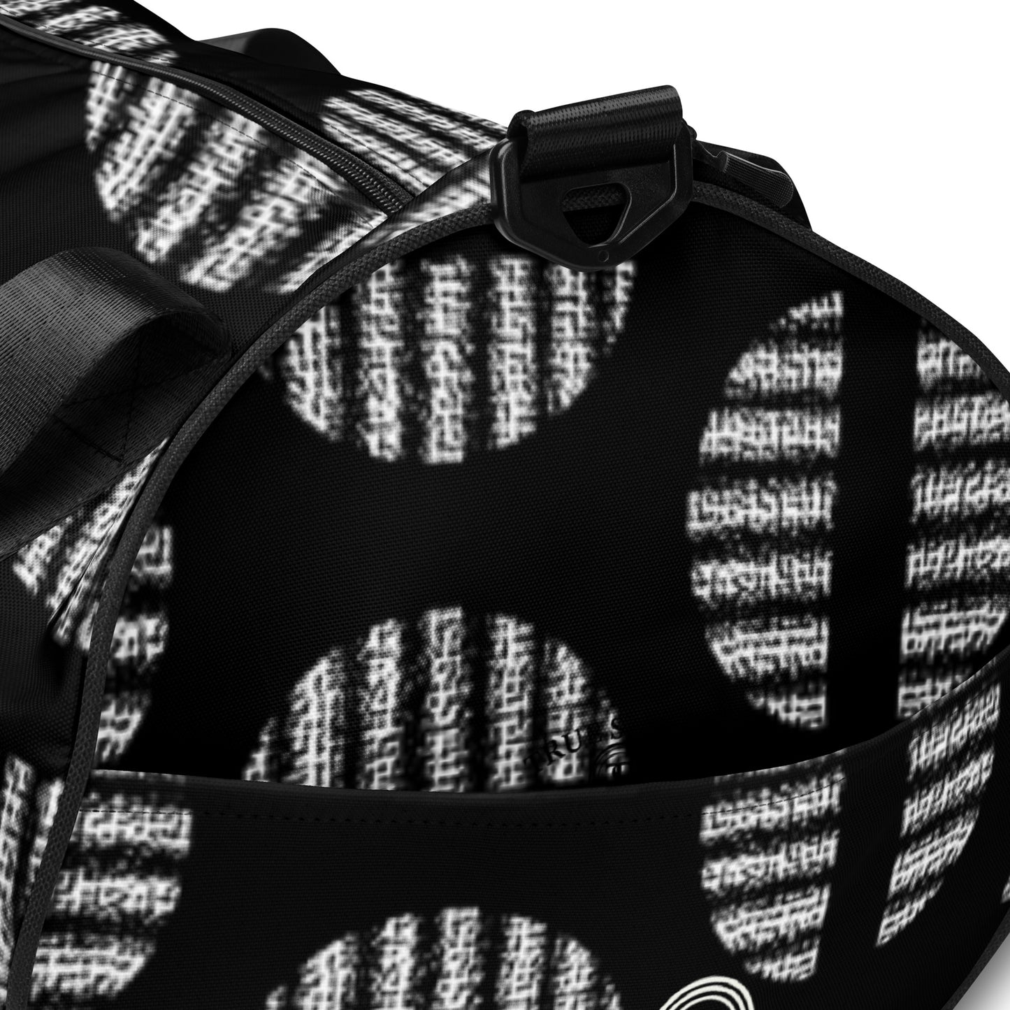 True Source-All-over print gym bag